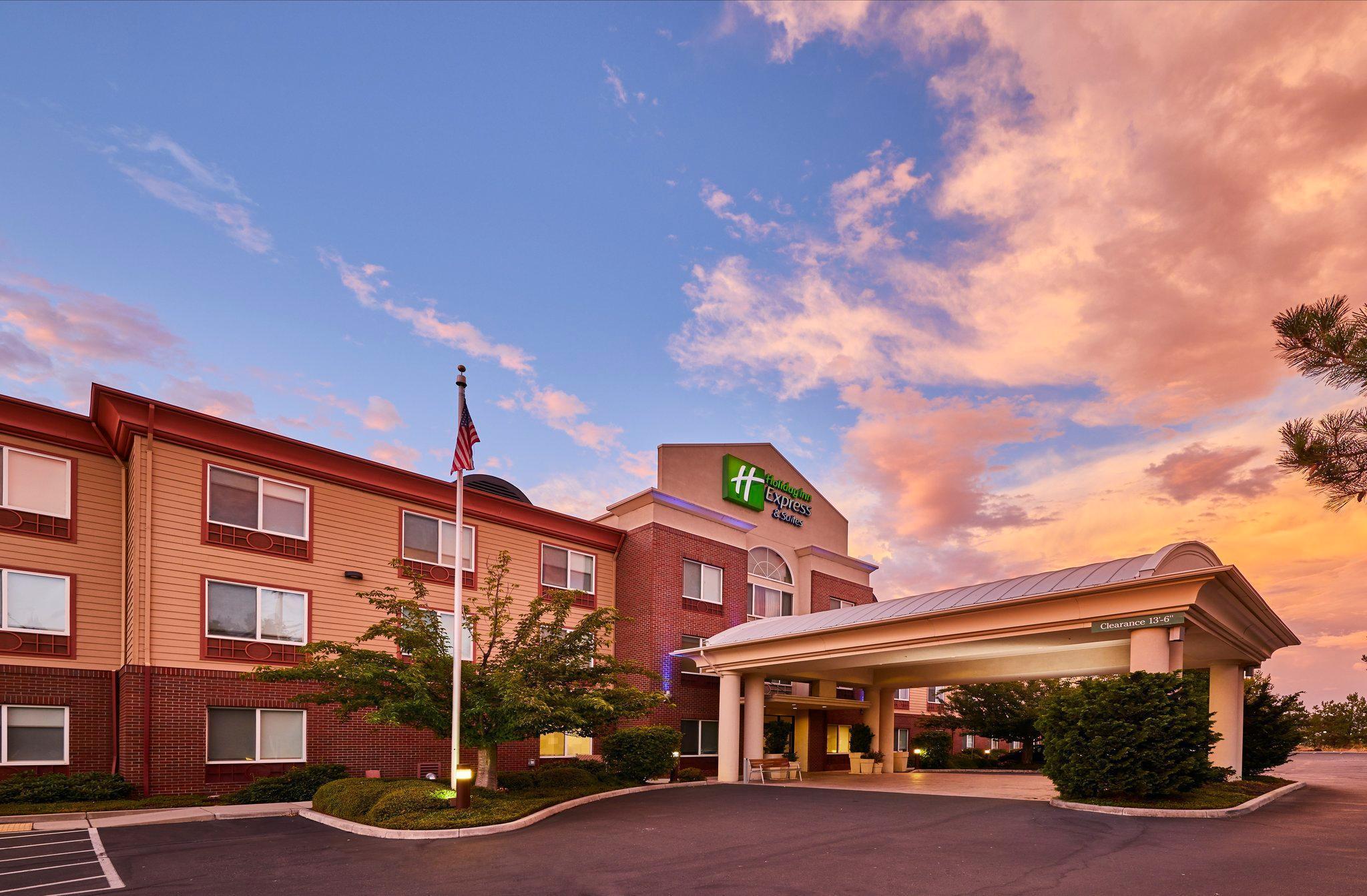 Holiday Inn Express Hotel & Suites Medford-Central Point By Ihg Eksteriør billede