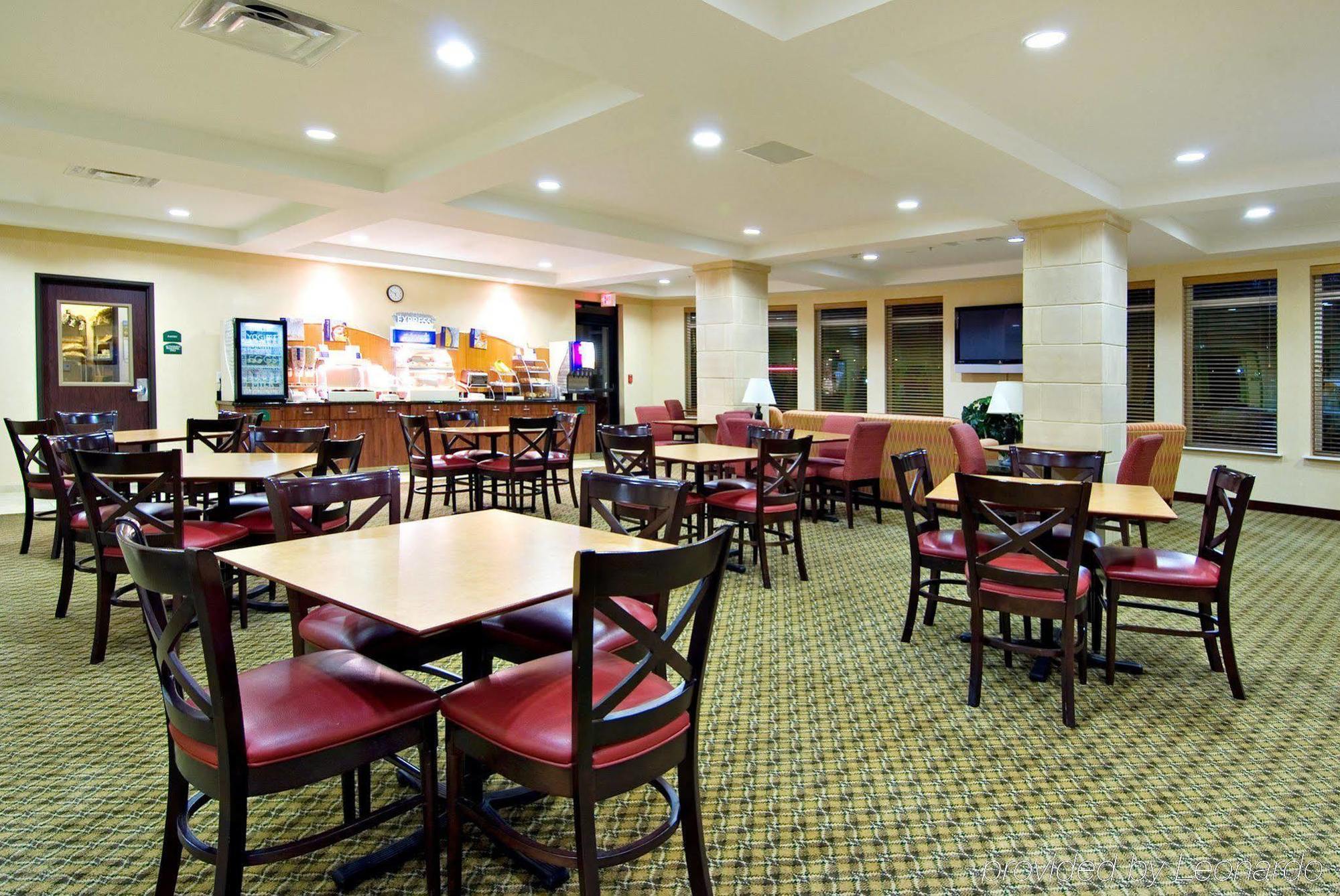 Holiday Inn Express Hotel & Suites Medford-Central Point By Ihg Eksteriør billede